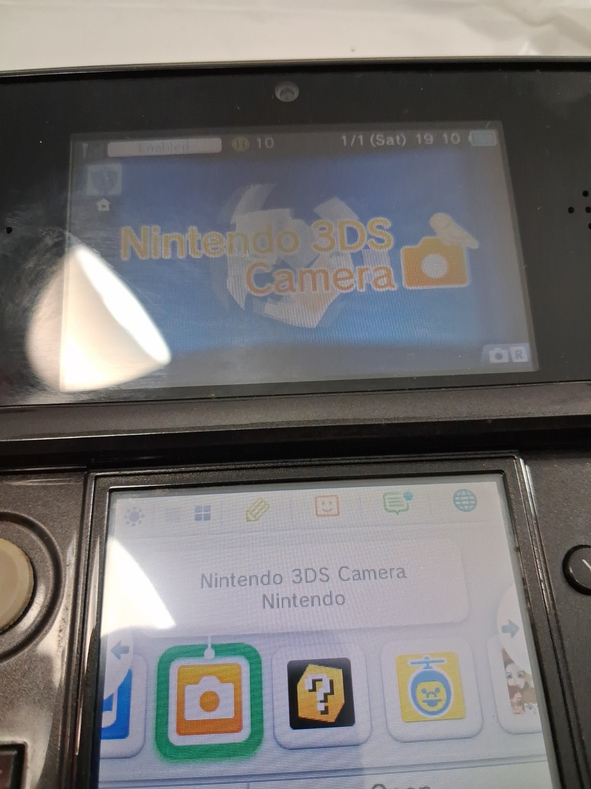 Nintendo 3DS Handheld System Black With Zelda Ocarina Of Time Charger 2Gb SD