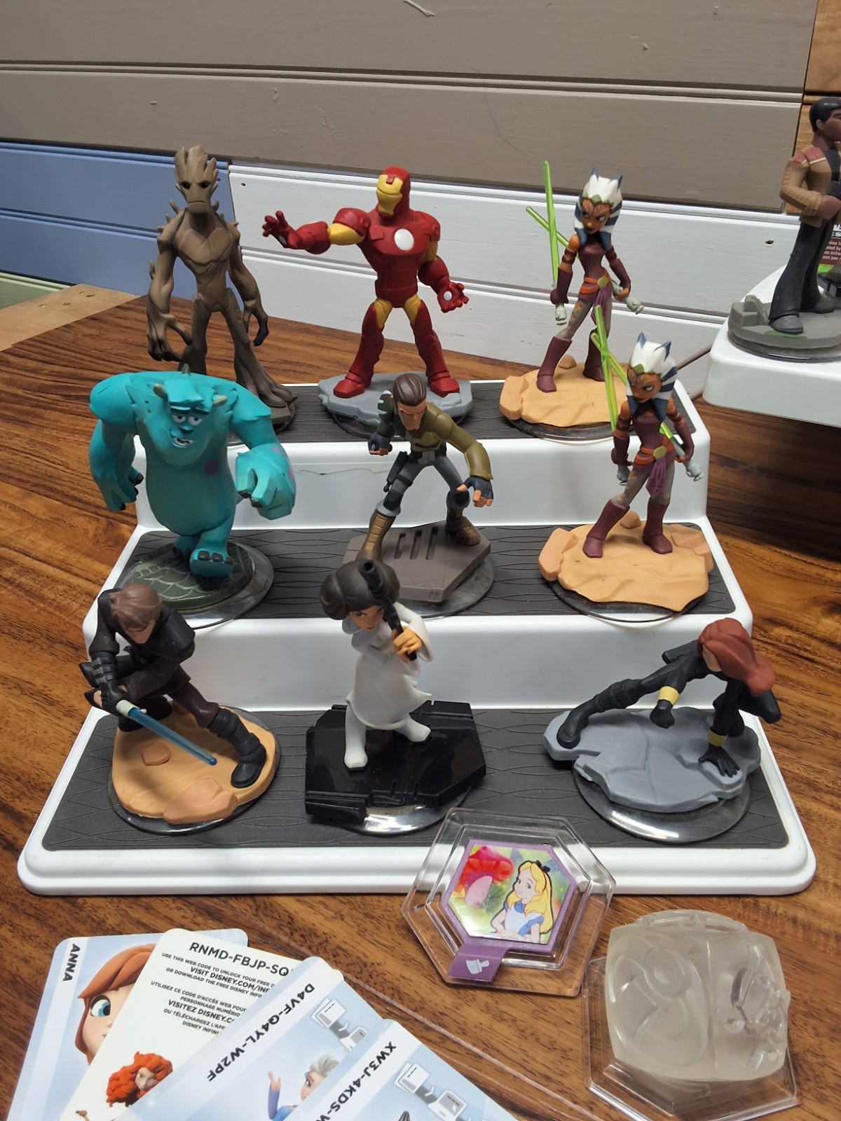 32 Disney Infinity Figures Crystals Pwr Discs 1.0/2.0/3.0 Portals XBOX 360 Games