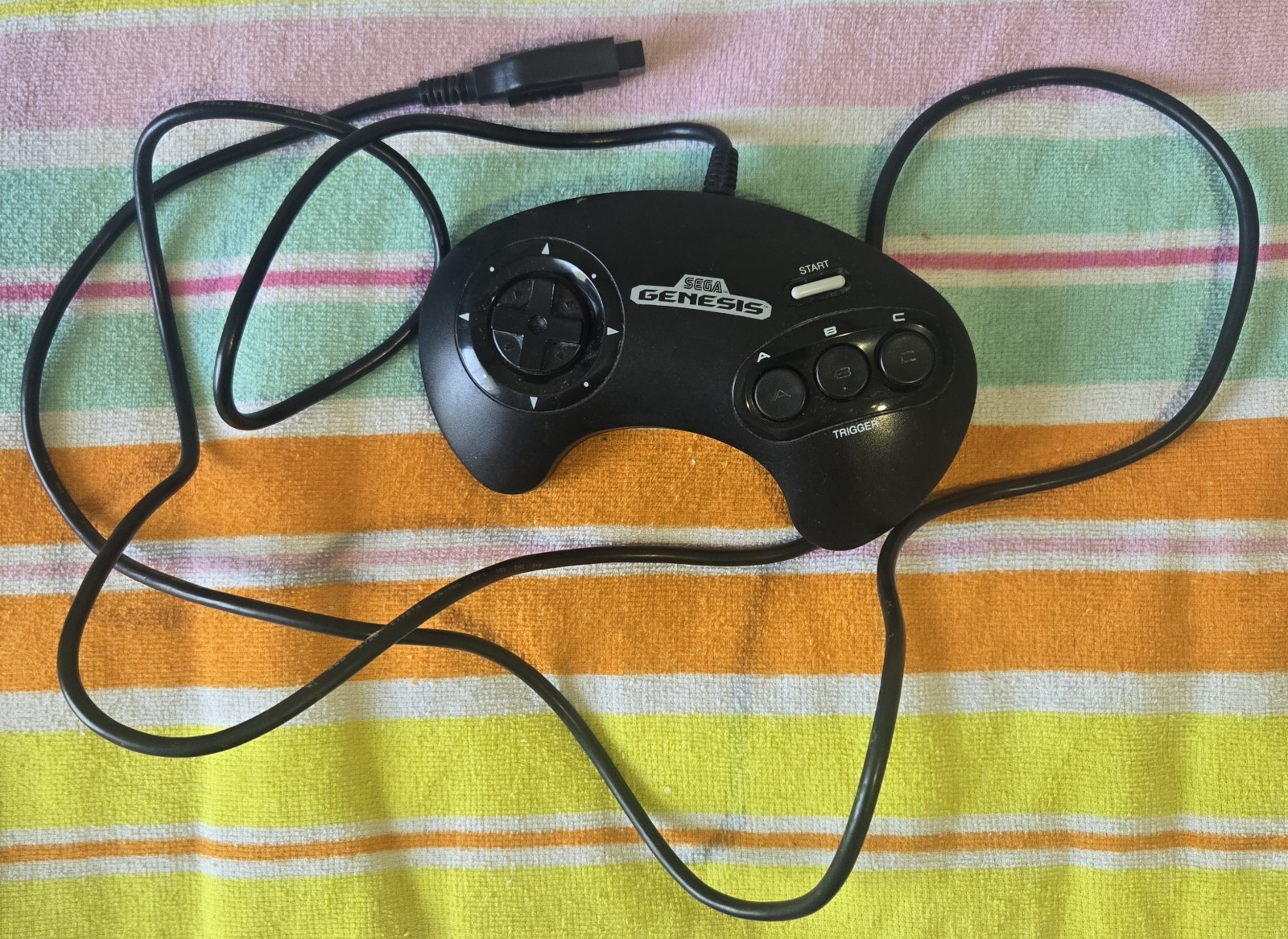 SEGA Genesis MK-1631 Console NTSC-U/C w/ Controller, RF, Power
