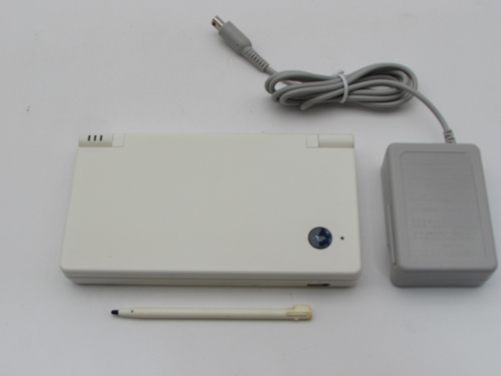 Nintendo DSi White Console JapaneseVersion Tested Working Initialized w/ Charger