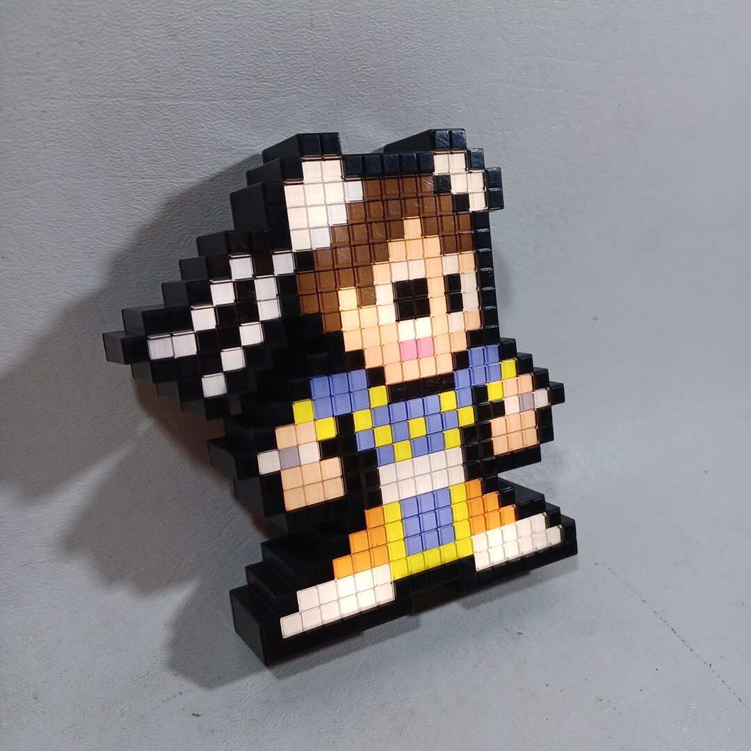Pixel Pals – Chun-Li Street Fighter – Light Up Display – Capcom –