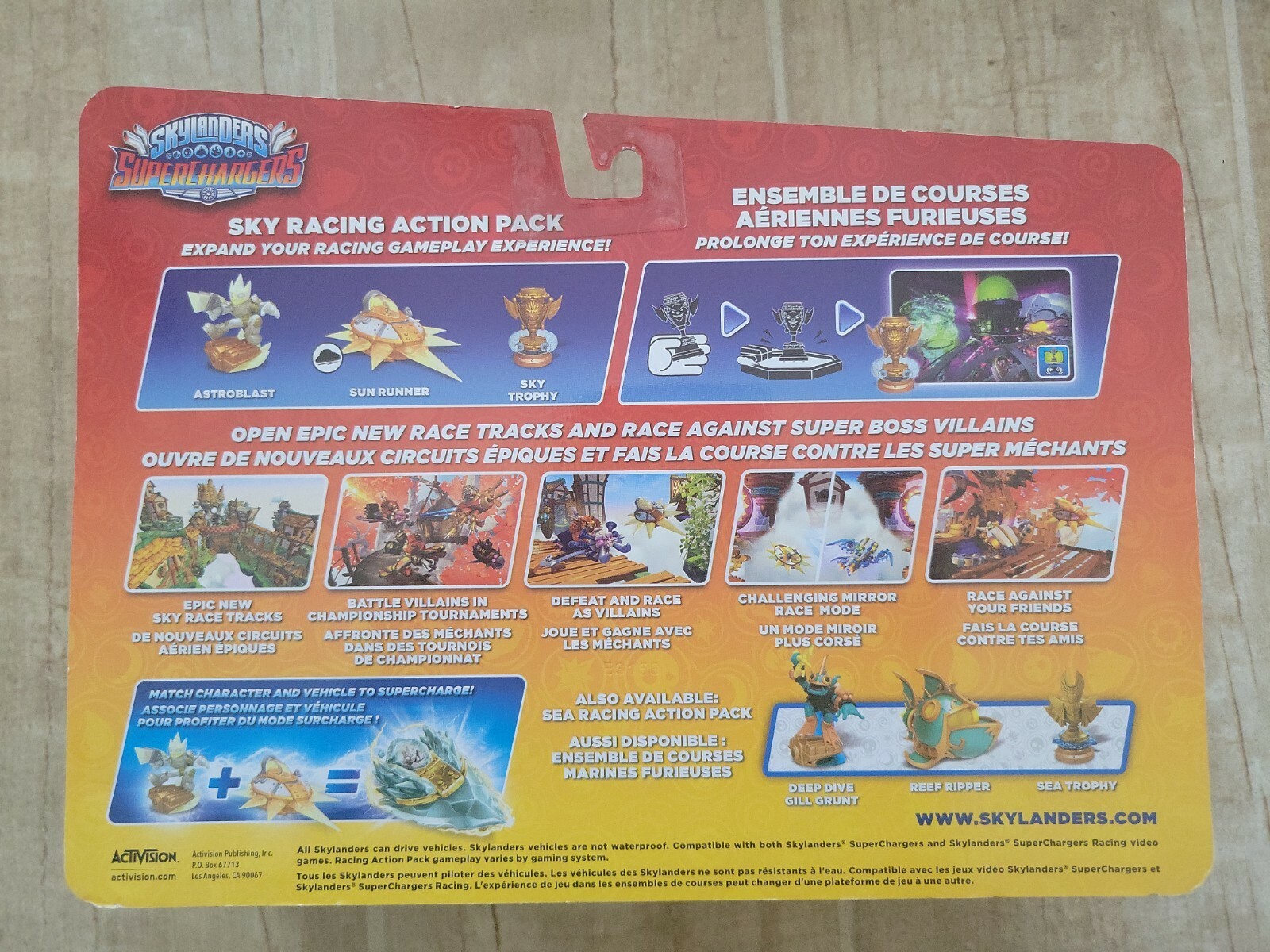 NEW SKYLANDERS SUPERCHARGERS SKY TROPHY RACING PACK ASTROBLAST SUN RUNNER FIGURE