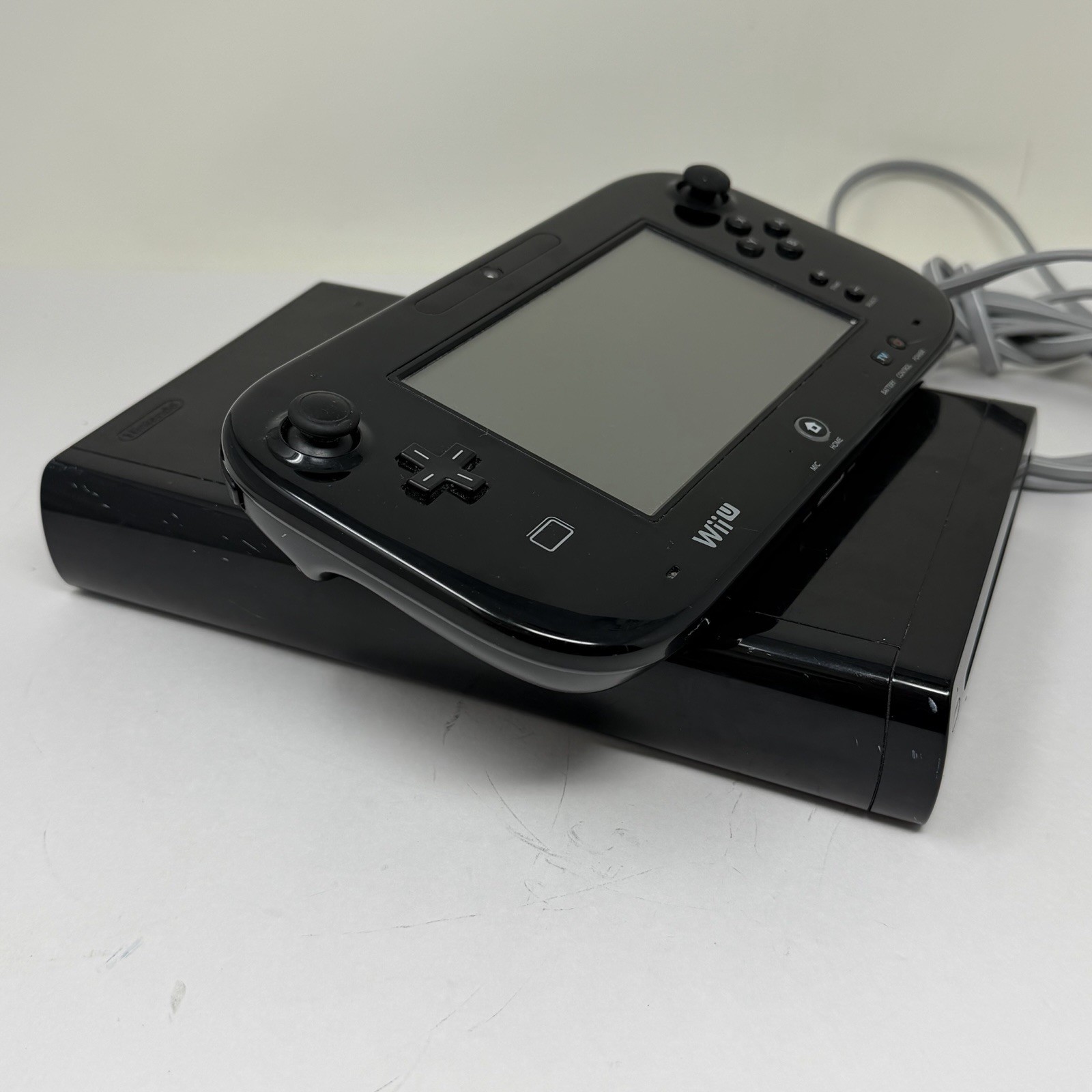 Nintendo Wii U Handheld Console Bundle – WUP-010 w/ Pac Man Ghostly Adventures 2