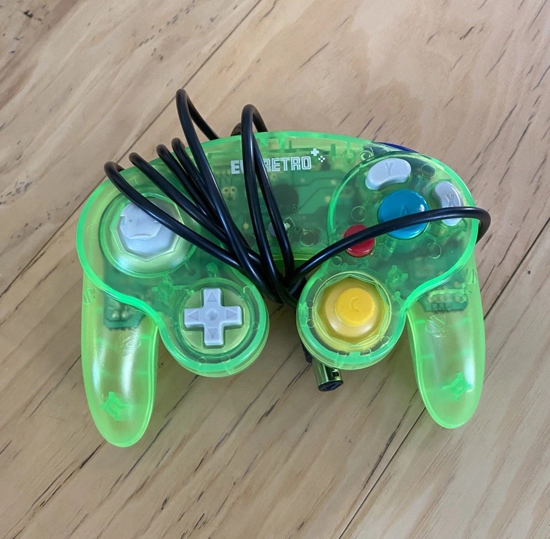 Lot of 4 Assorted Third Party GameCube Controllers 2 work! Also 4 to 1 Adapter