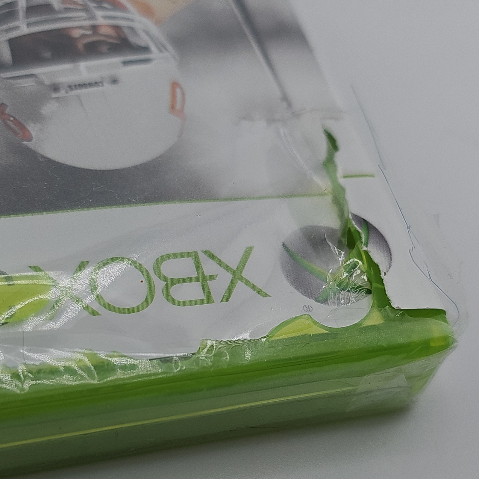 NCAA Football 13 (Microsoft Xbox 360, 2012) Brand New Sealed Damaged case.