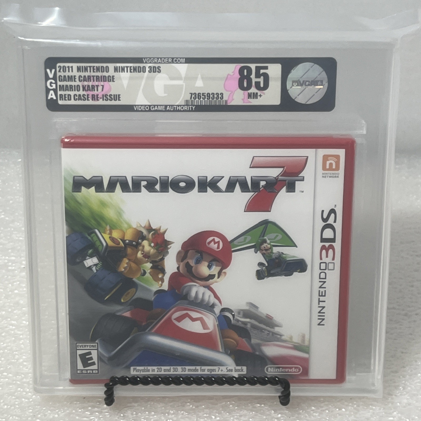 Mario Kart 7 3DS VGA 85 Near Mint+ Graded Red Case Reissue 2011
