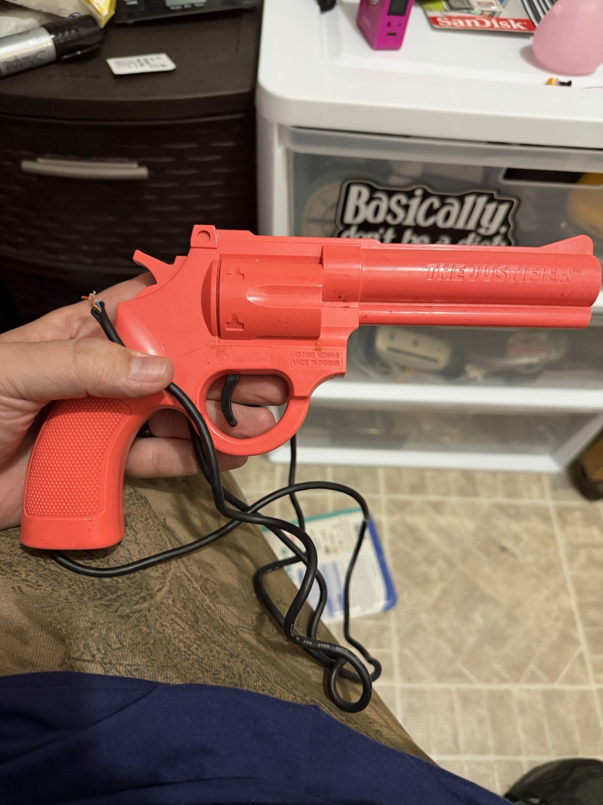 Official Justifier Light Gun Controller Super Nintendo SNES Sega Konami Pink 2nd