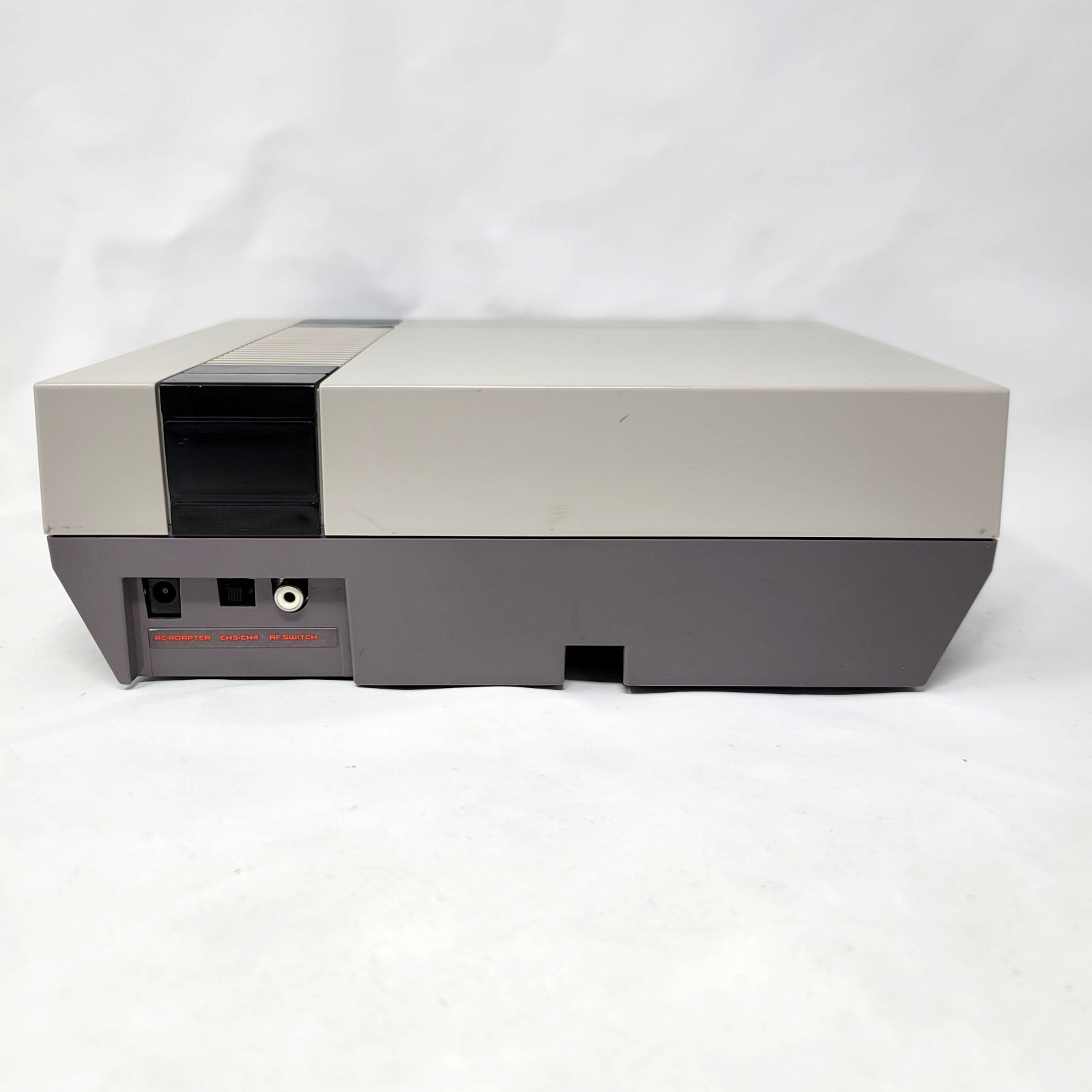 Nintendo NES Console 2 OEM Controllers, Zapper, Mario/Duck Hunt NEW 72 PIN