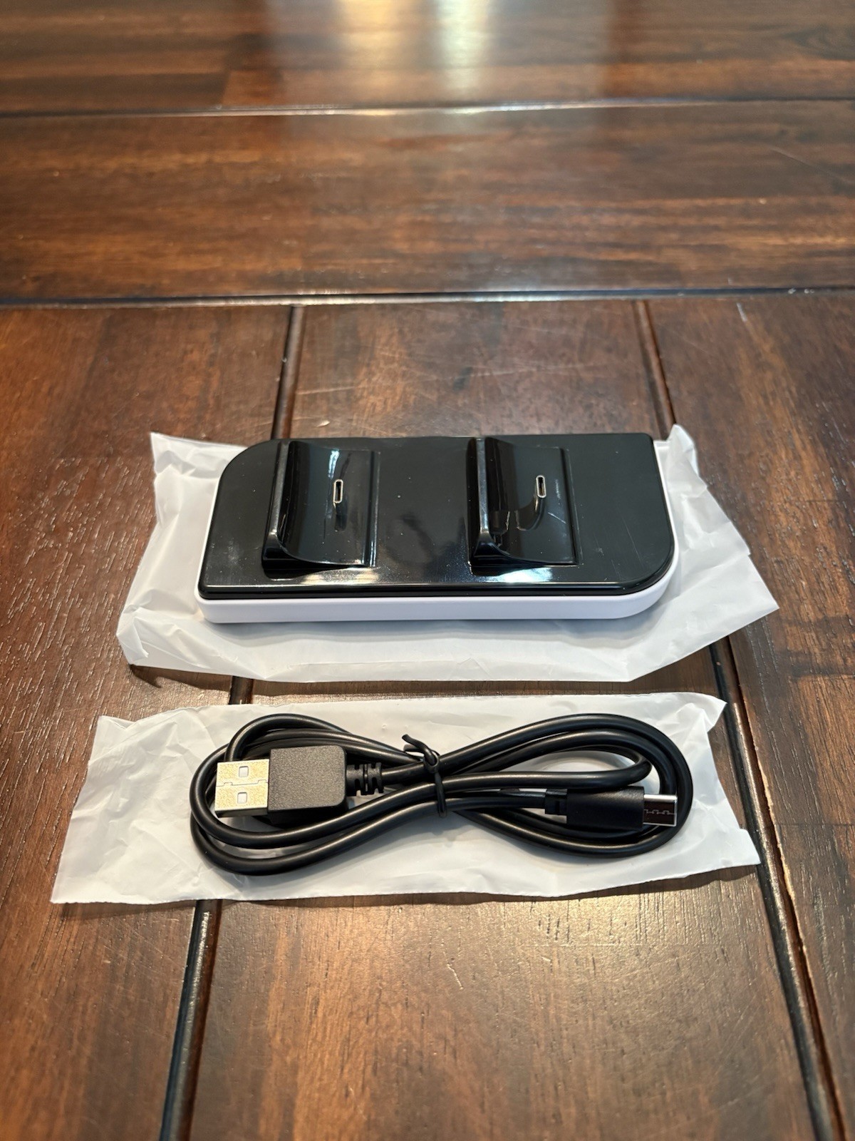 iplay Black and White Dual Charging Dock PS5