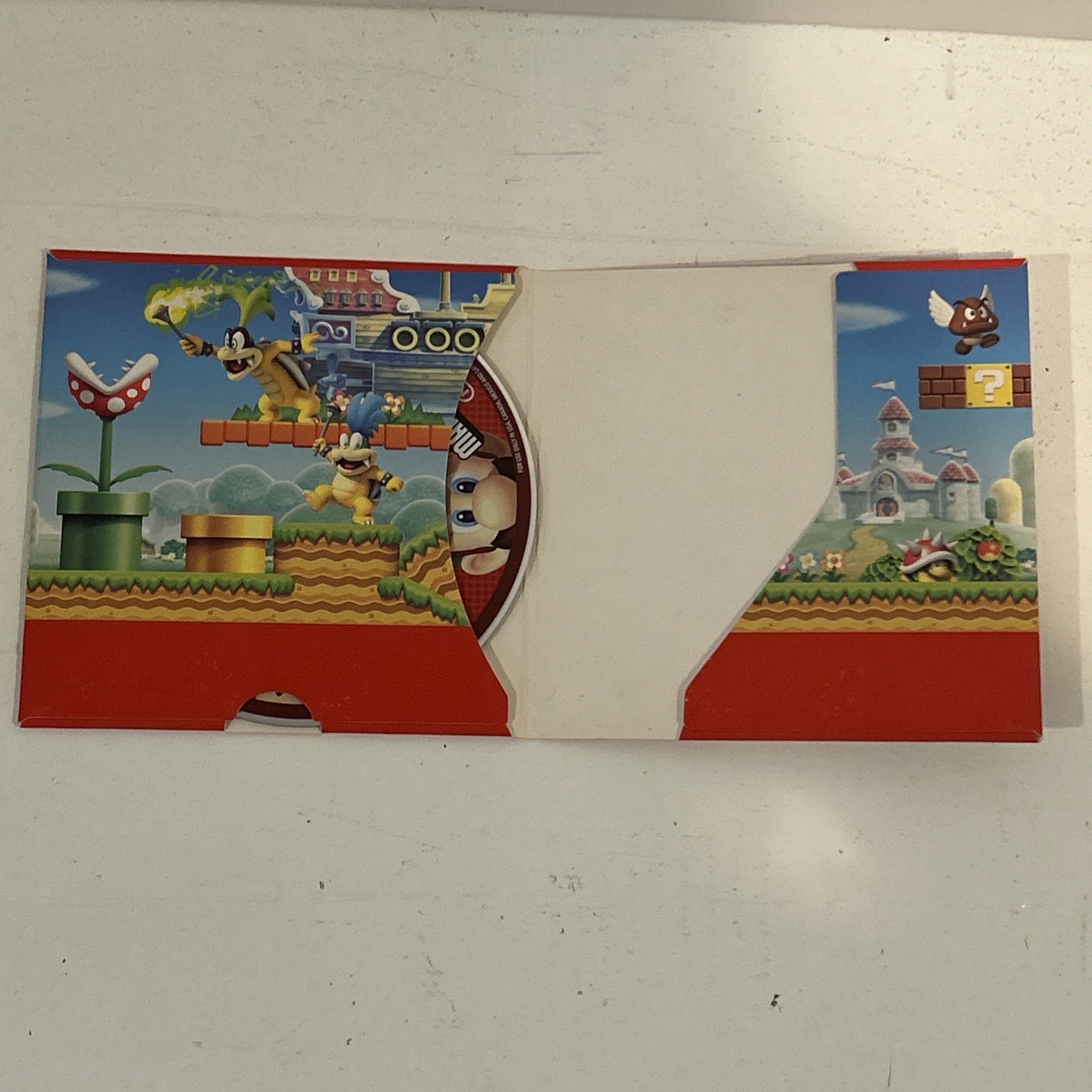 New Super Mario Bros. Wii (Game + Cardboard Sleeve)
