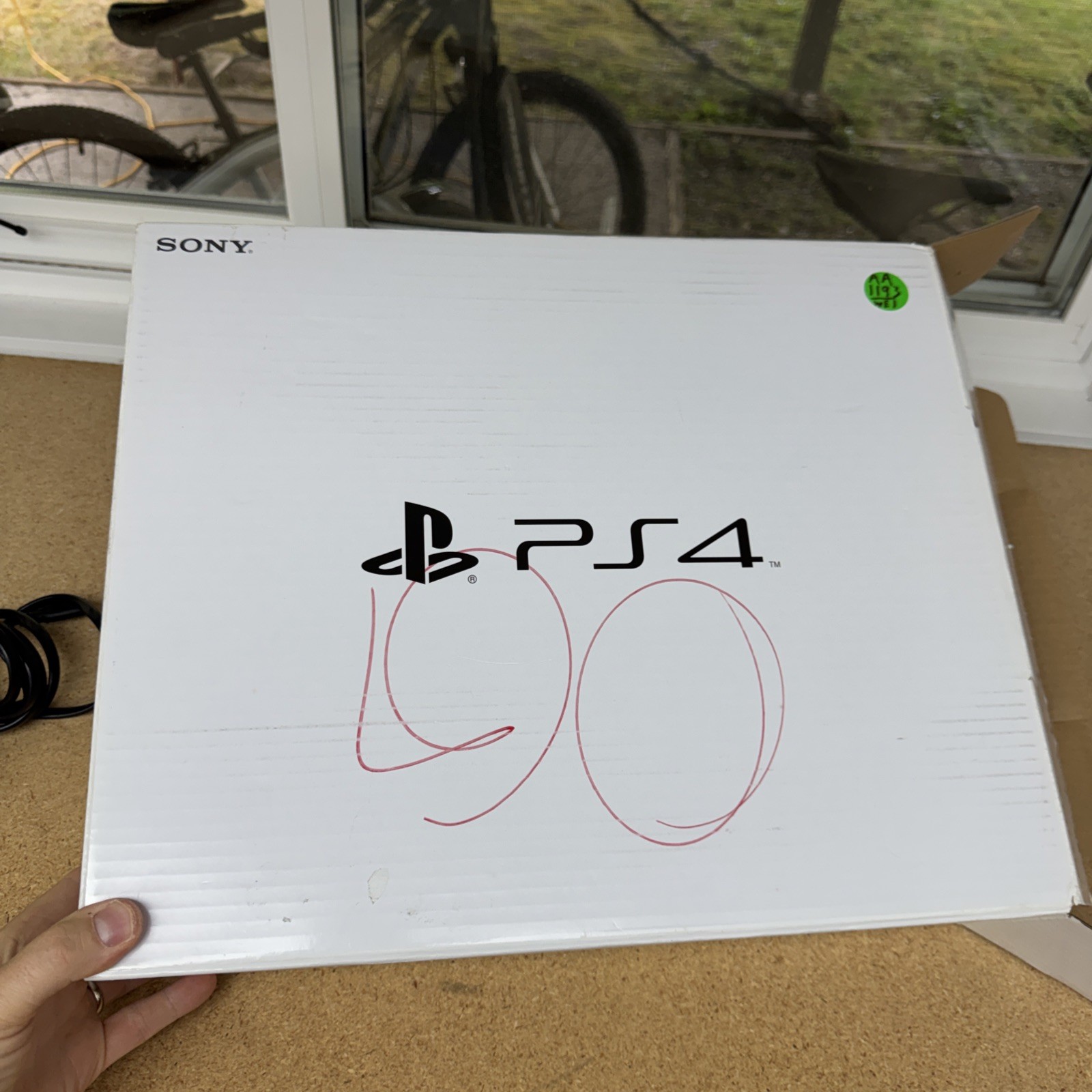 Sony PlayStation 4 PS4 CUH-1215A 500GB Bundle w/3 Controllers and 17 Games