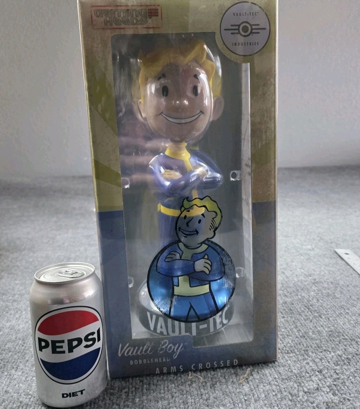 BIG Fallout Vault Tec Vault Boy 111 Huge Bobblehead Bethesda Gaming Heads