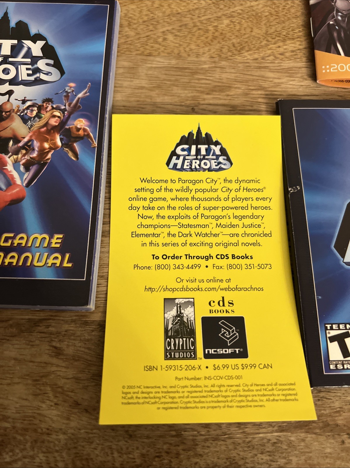 City of Heroes NcSoft PC Cd-Rom 2 Discs Set W/ Manual & Collectible Card
