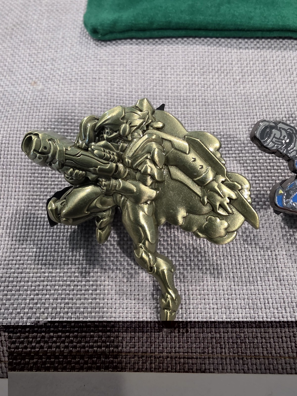Blizzard BlizzCon 2016 Series 3 Pin Set Overwatch GOLD & Regular Pharah Wow Look