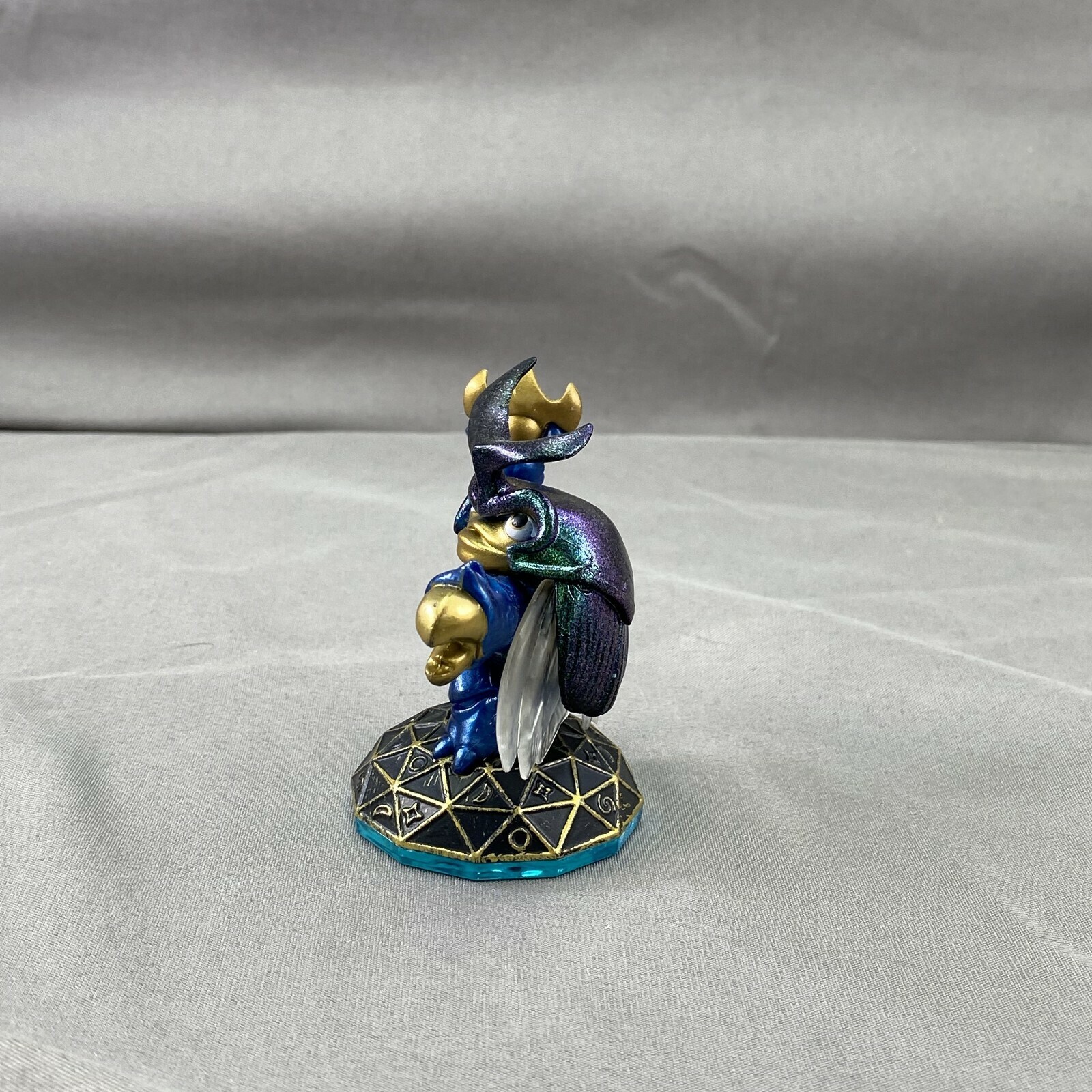 SKYLANDERS SWAP FORCE – DUNE BUG Magic Element Loose Figure with Card