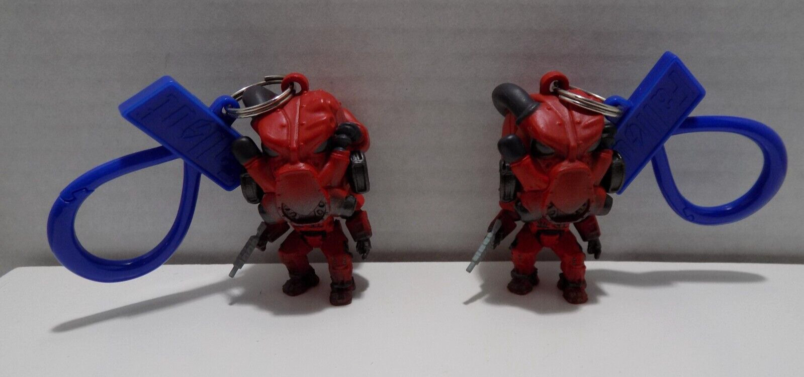 L/2 Video Game Keychain Backpack Clip On Figures Fallout 76 Red X-01 Power Armor