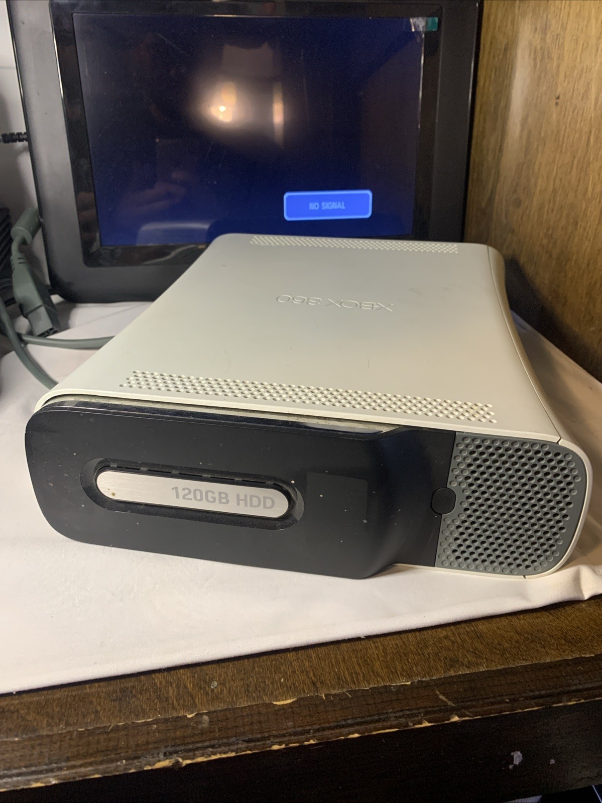 Xbox 360 Console With 120GB HDD White Console W Power Cord & 1 Game