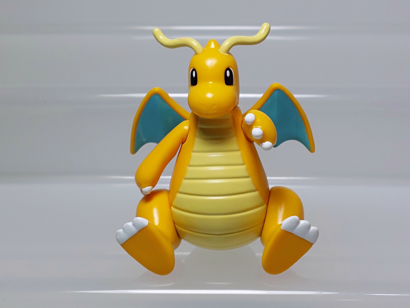 Dragonite Pokemon MetaColle Metal Diecast Figure Takara Tomy 2017 Japan 2.4in