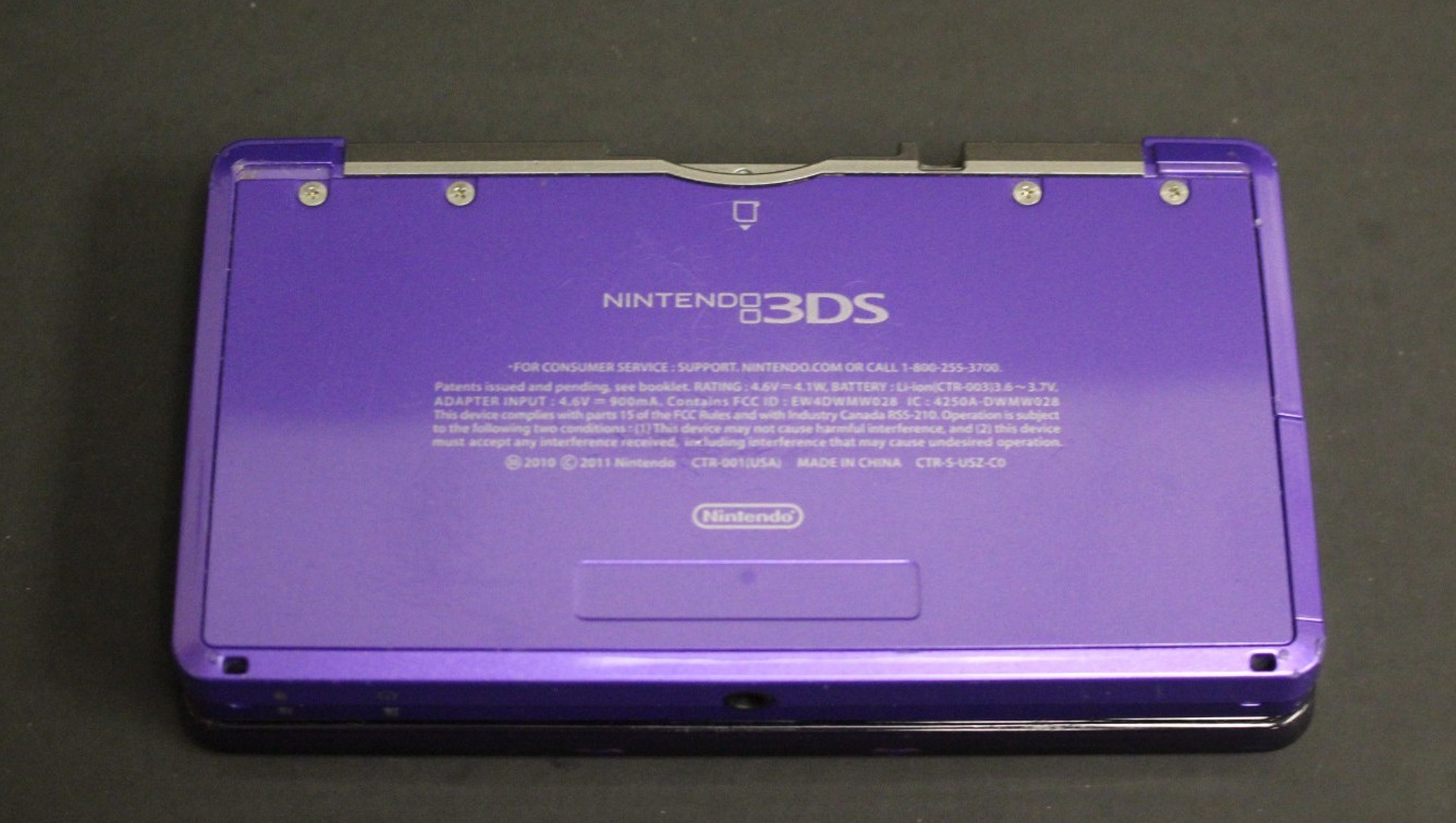 (RI2) Nintendo 3DS Midnight Purple System CTR-001 w/ Charger