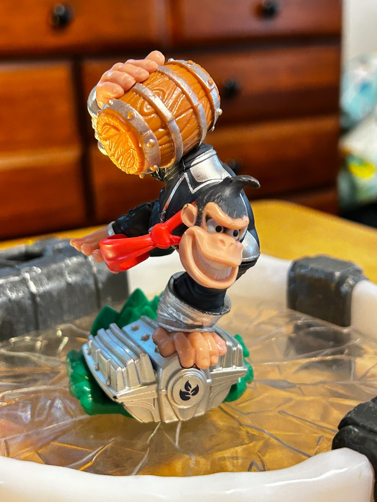 Activision Skylanders Dark Turbo Charge Donkey Kong + Barrel Blaster Figures