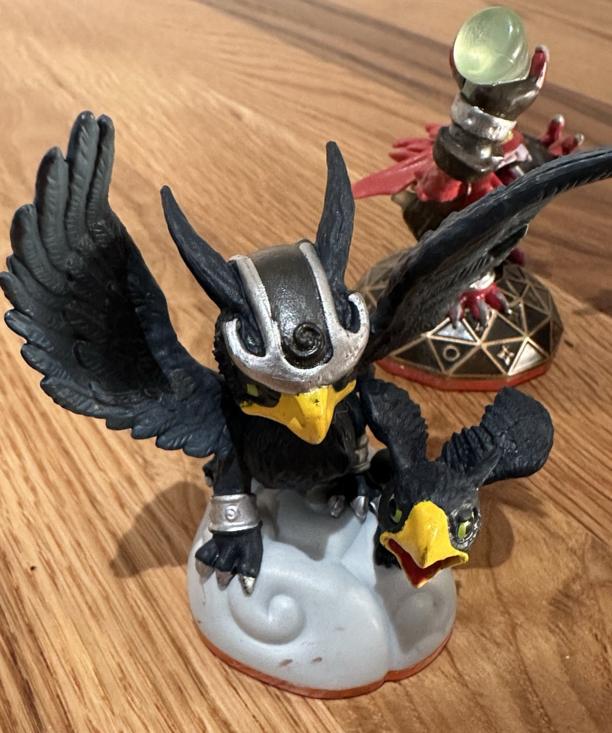 Skylanders Giants Series 2 – Lot of 8 Figures / Eye Brawl and more.