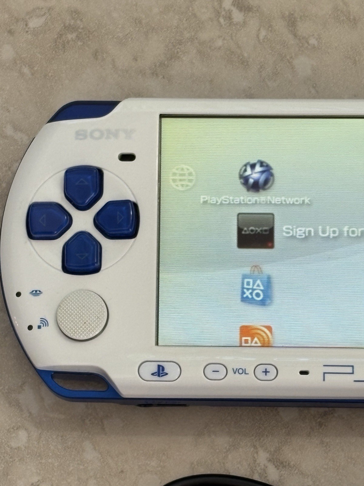 White & Blue Sony PSP 3000 System w Charger, And New Battery Bundle Excellent