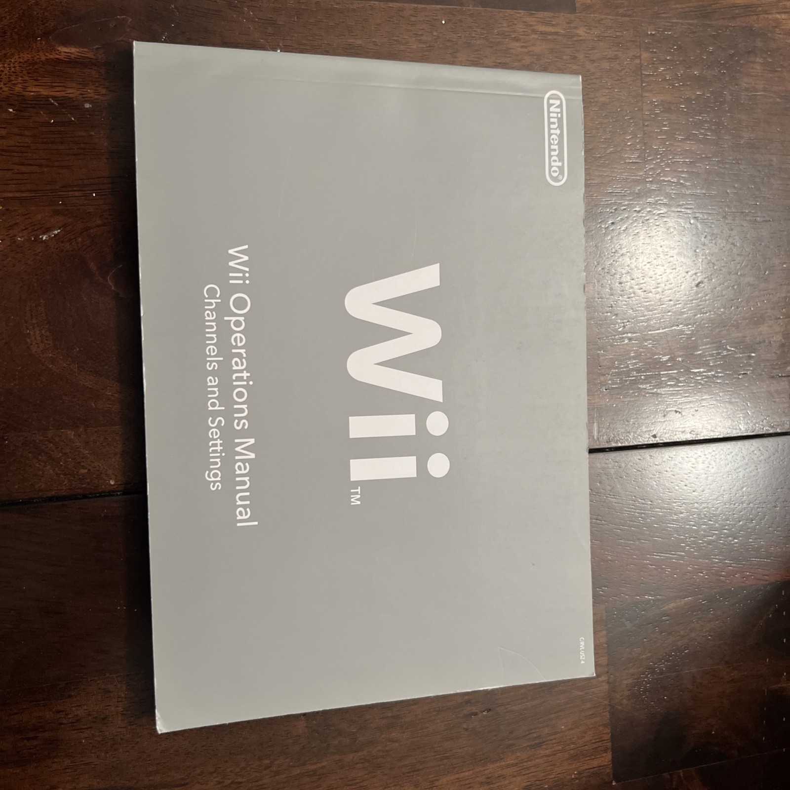 Nintendo Wii Operations Manual Set – Silver and White
