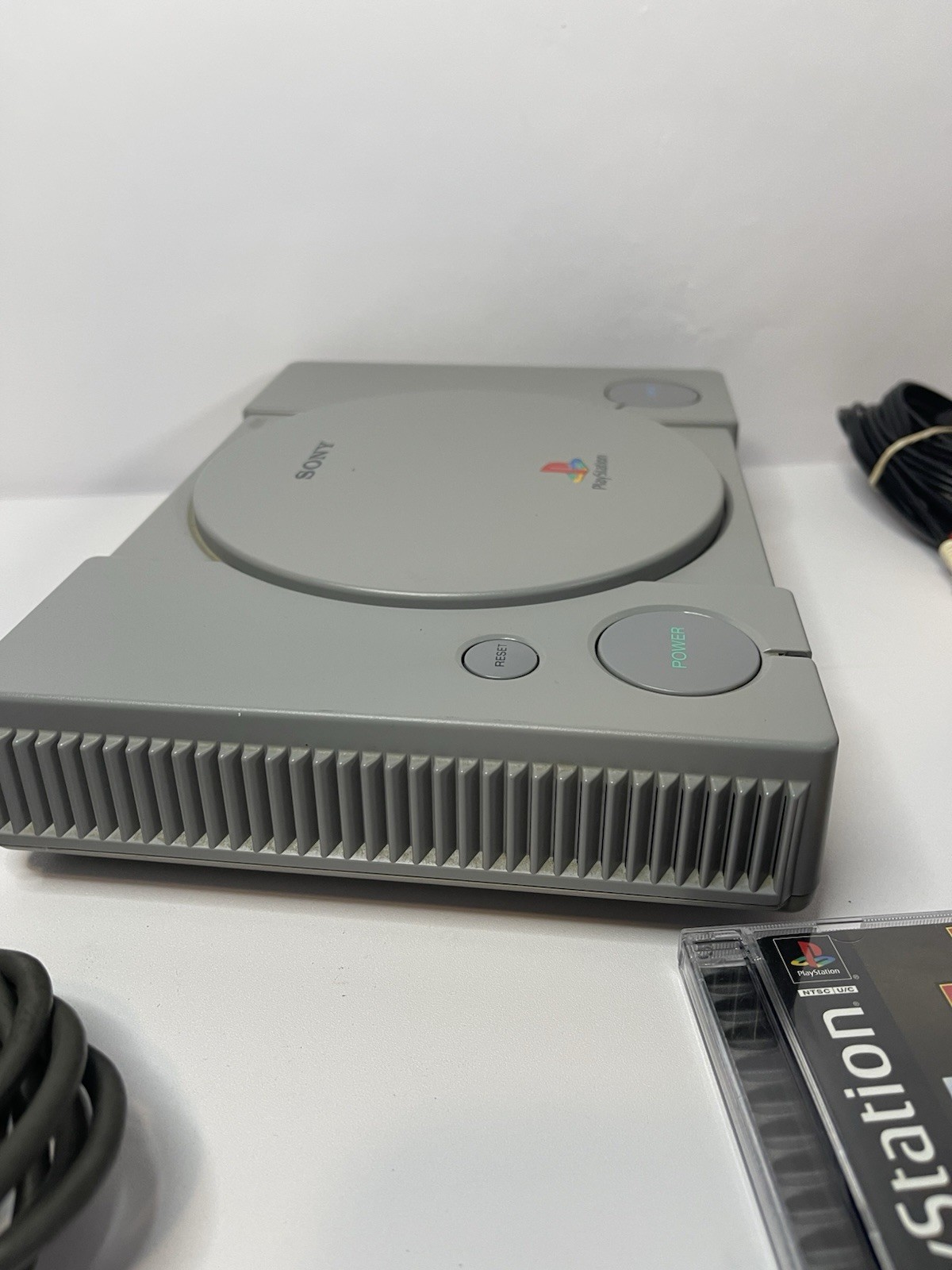 Sony PlayStation 1 PS1 SCPH-7001 Console System Bundle With Tomb Raider & Cables