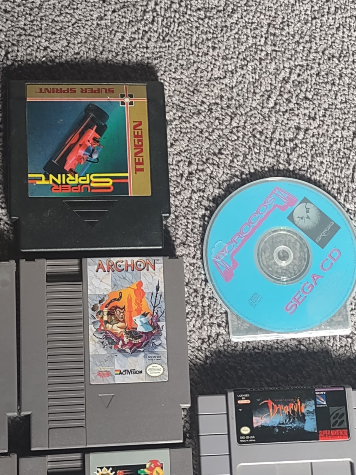 Retro Game’s Mix Lot 11. And Nintendo Belt Buckle.