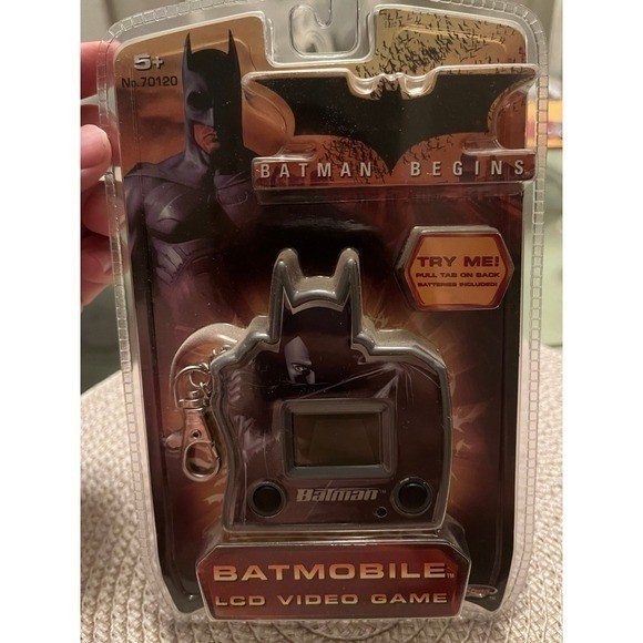 Batman Begins DC Comics Batmobile LCD Video Game Keychain Charm NEW 2005