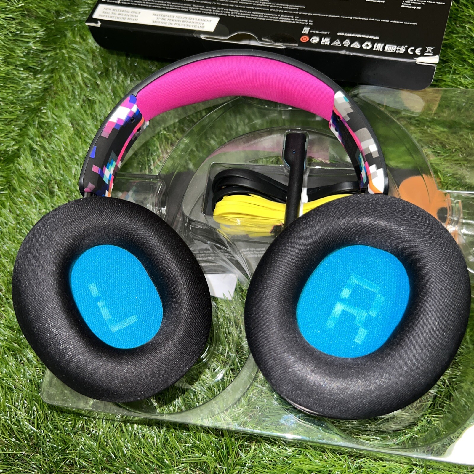Skullcandy SLYR Lightweight Multi Platform Gaming Headset With Boom Mic New