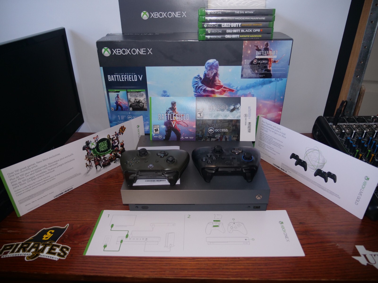 Microsoft Xbox One X / 500GB SSD / Gold Rush Special Edition Battlefield V