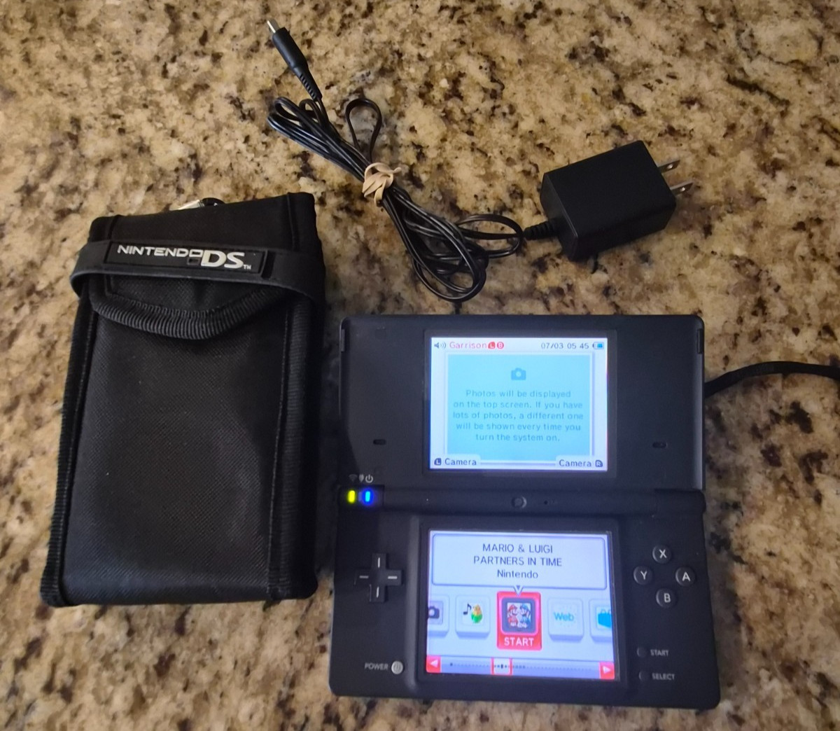 Nintendo DSi Handheld Console Black With Charger Tested