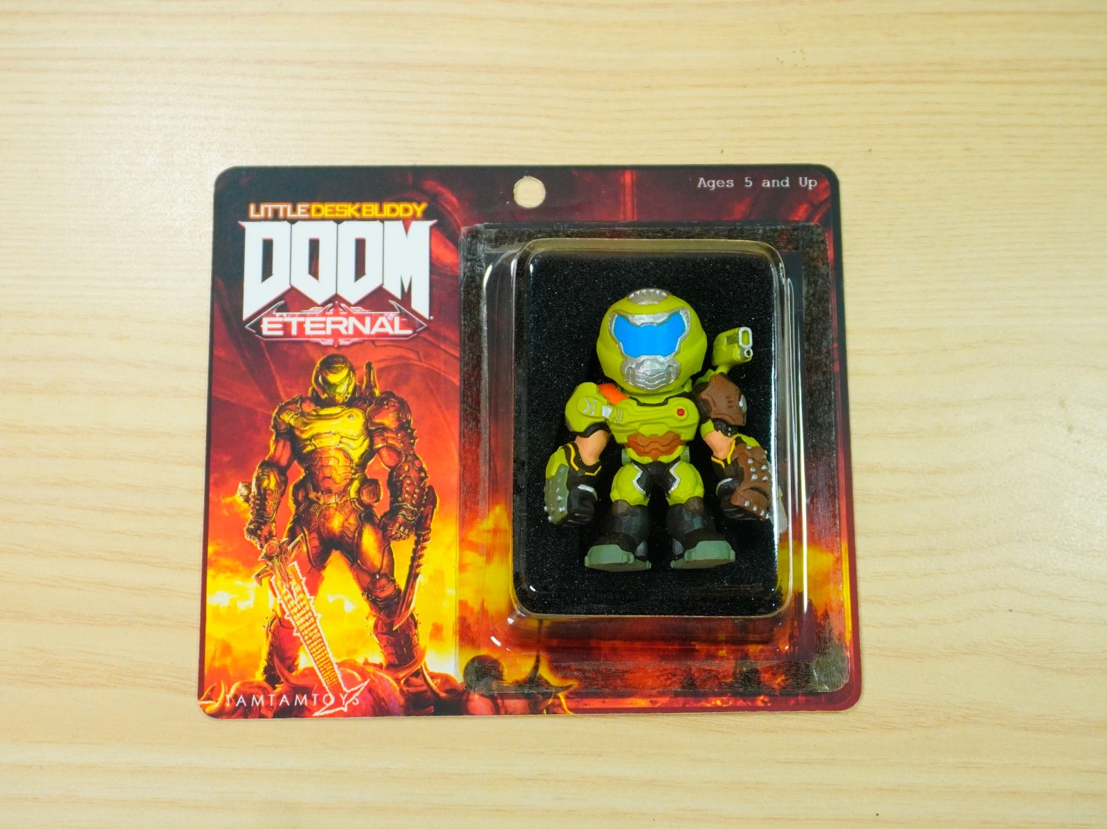 Handmade DOOM Eternal Resin Figure – With CARDBOARD Package – Little Desk Buddy