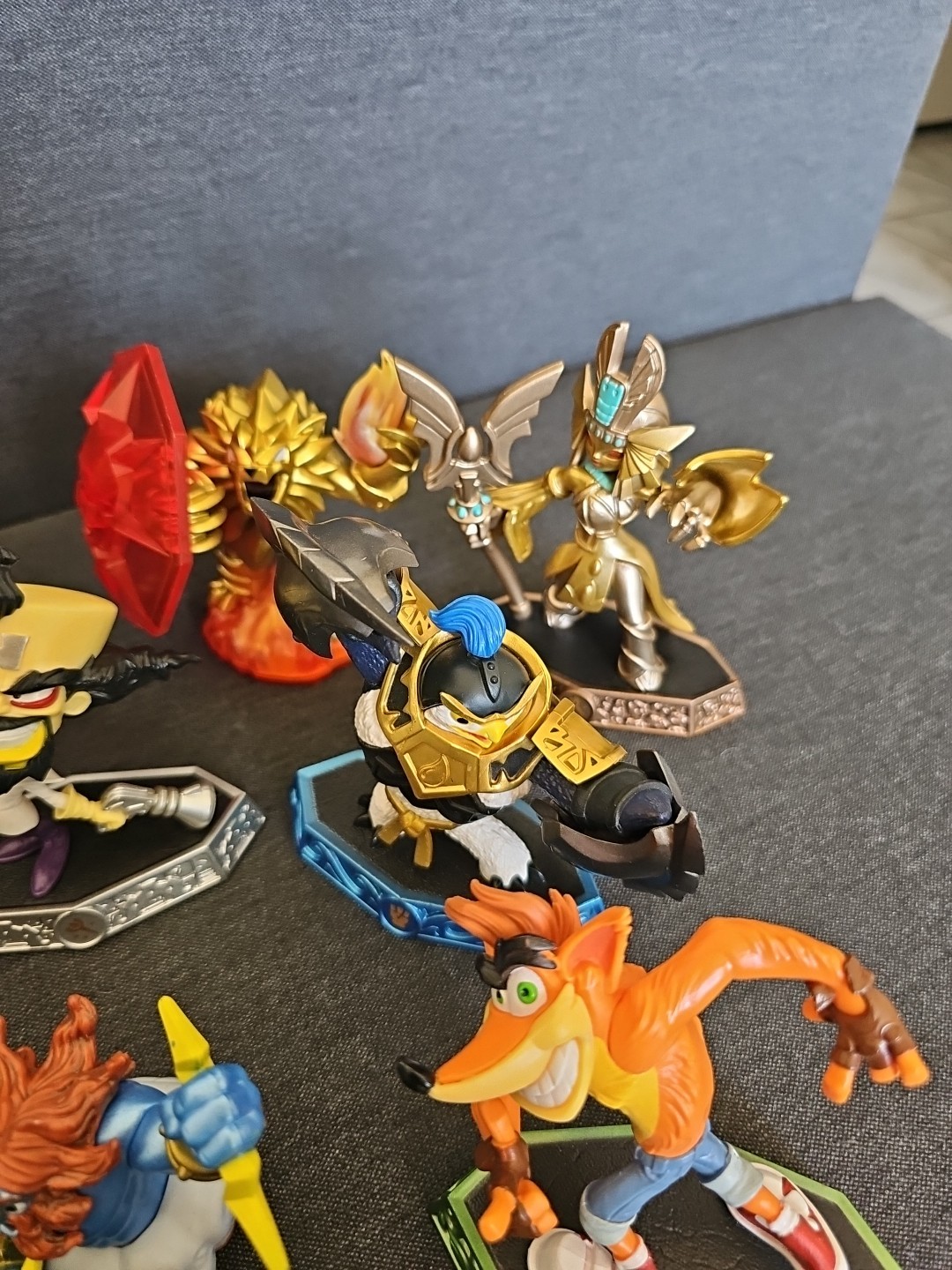 Lot Of 28 Activision Skylanders Trap Marvel Bandicoot