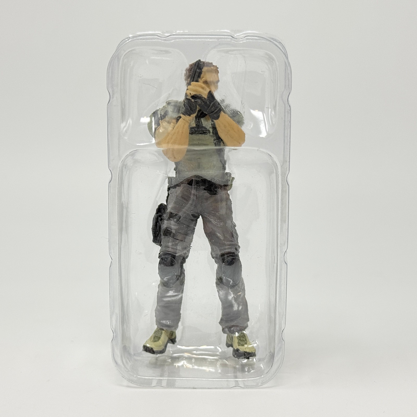 Resident Evil 5 Collector’s Edition 3″ Chris Redfield Action Figure *BROKEN* 5e