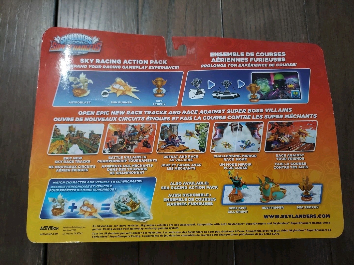 Skylanders Superchargers Legendary Sky Racing Action Pack