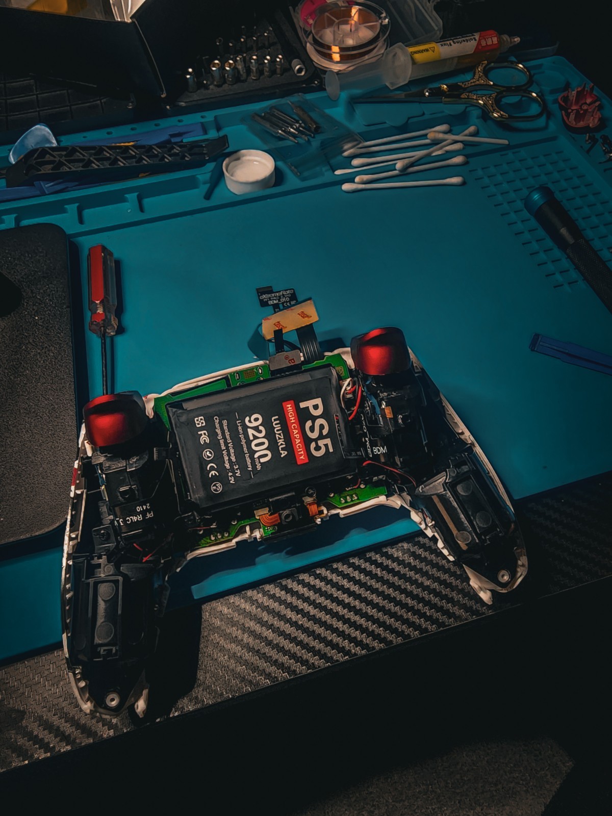 🔧 PS5 / PS4 / PS5 Edge Controller Repair Service – Stick Drift & Analog Repair