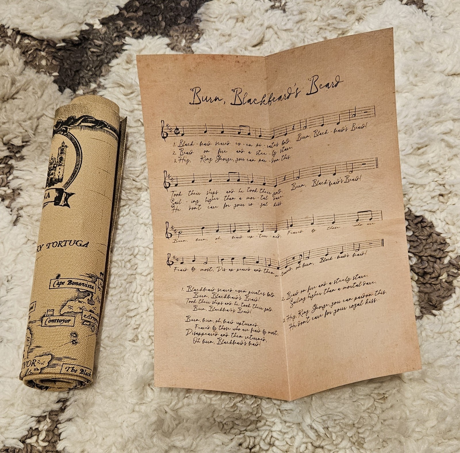 Assassin’s Creed Black Flag Resynced Collector’s Edition Cloth Map & Music sheet