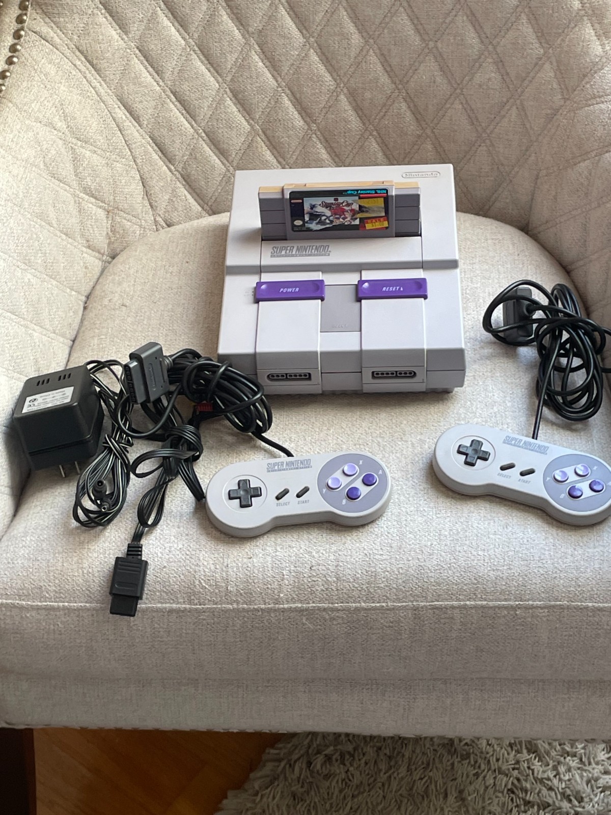 SUPER NINTENDO SNES CONSOLE WITH 2 CONTROLLERS & NHL STANLEY CUP GAME TESTED