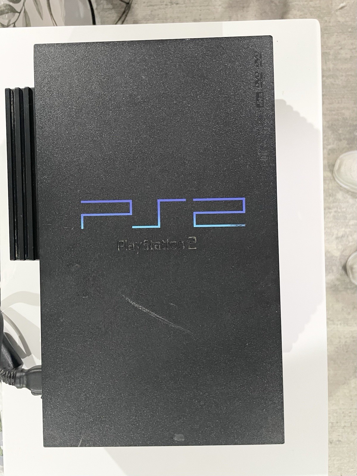 Sony PlayStation 2 “Fat” model SCPH-50001/N Black Console w/controller & wires