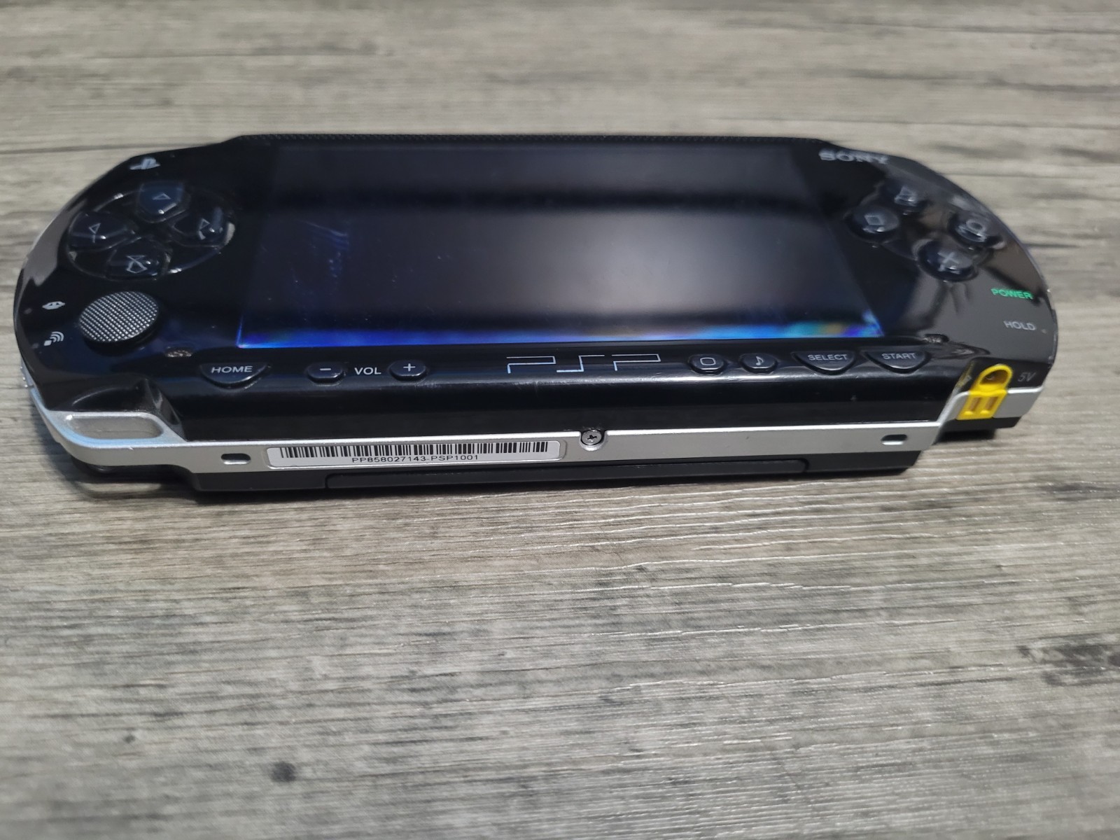 READ*Sony PSP-1001 Black Handheld Console Only – Works – No Battery or Charger