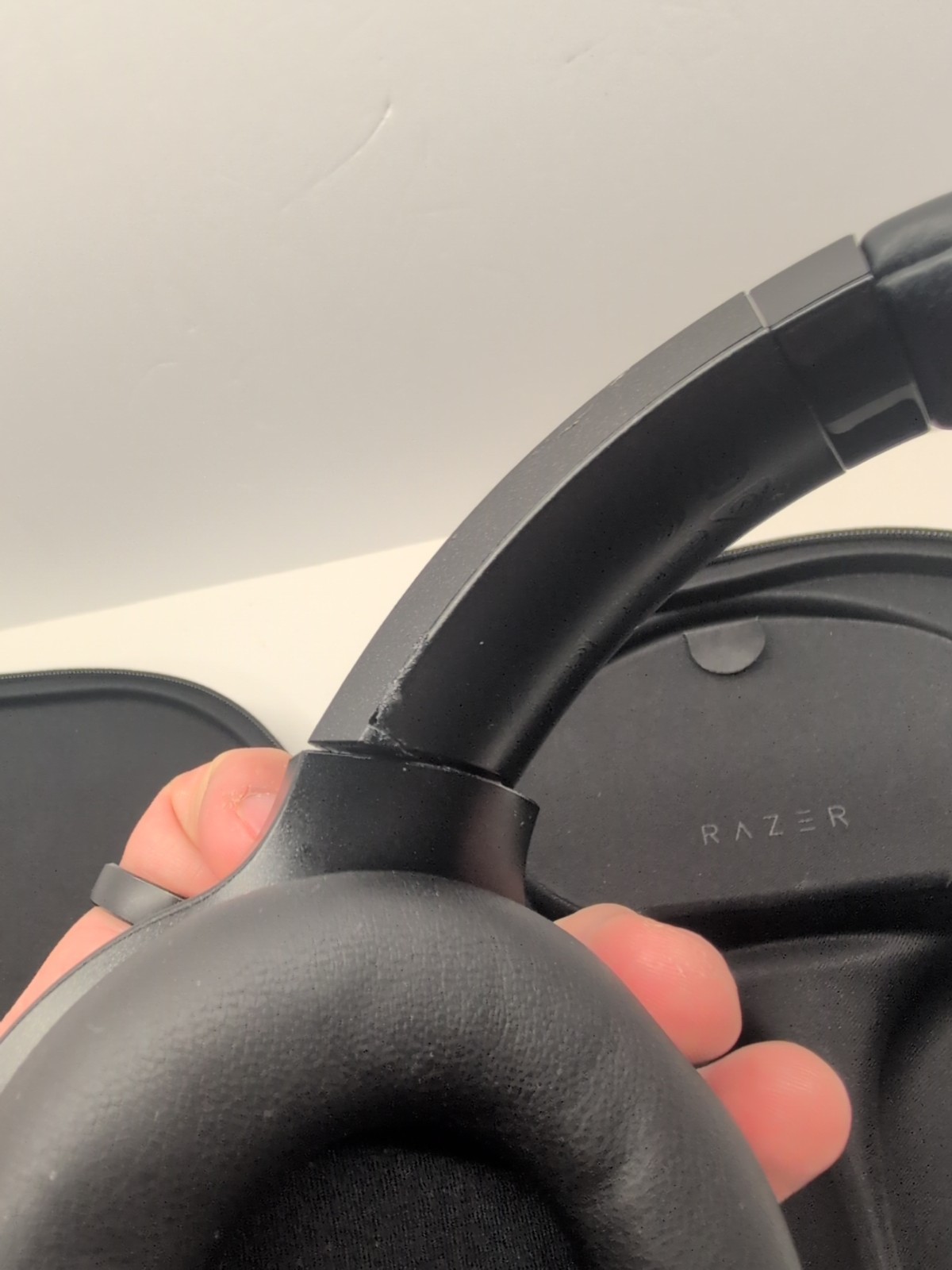 Razer Barracuda Pro Wireless Gaming Headset for PC/Console Hybrid ANC Tested #9
