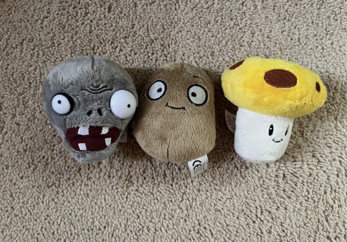 Plants Vs. Zombies Zombie Head, Walnut, Mushroom Plush Pax East PopCap Games PVZ