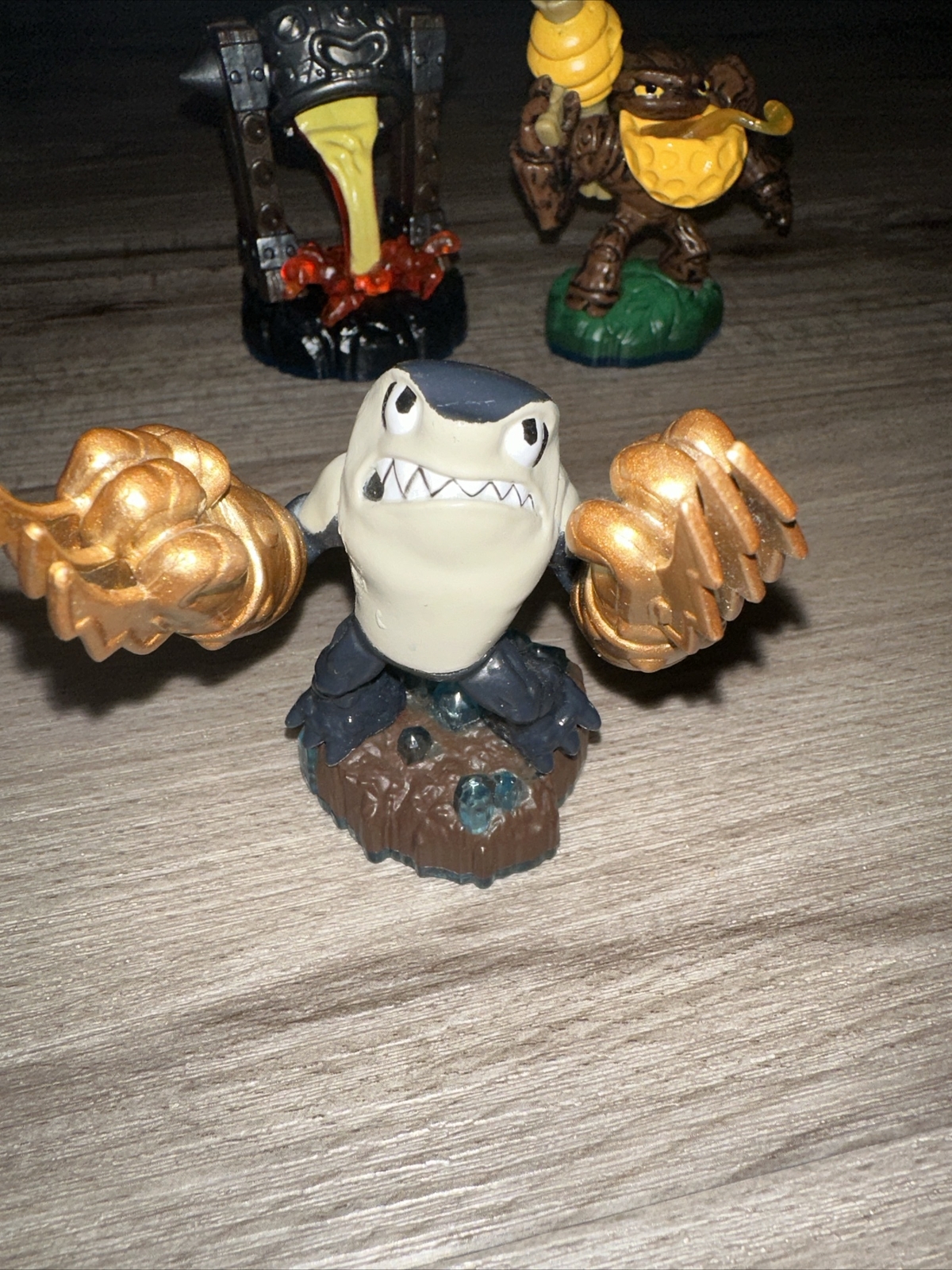Skylanders Swap Force Fiery Forge Battle Pack Bumble Blast Knockout Terrain Lot