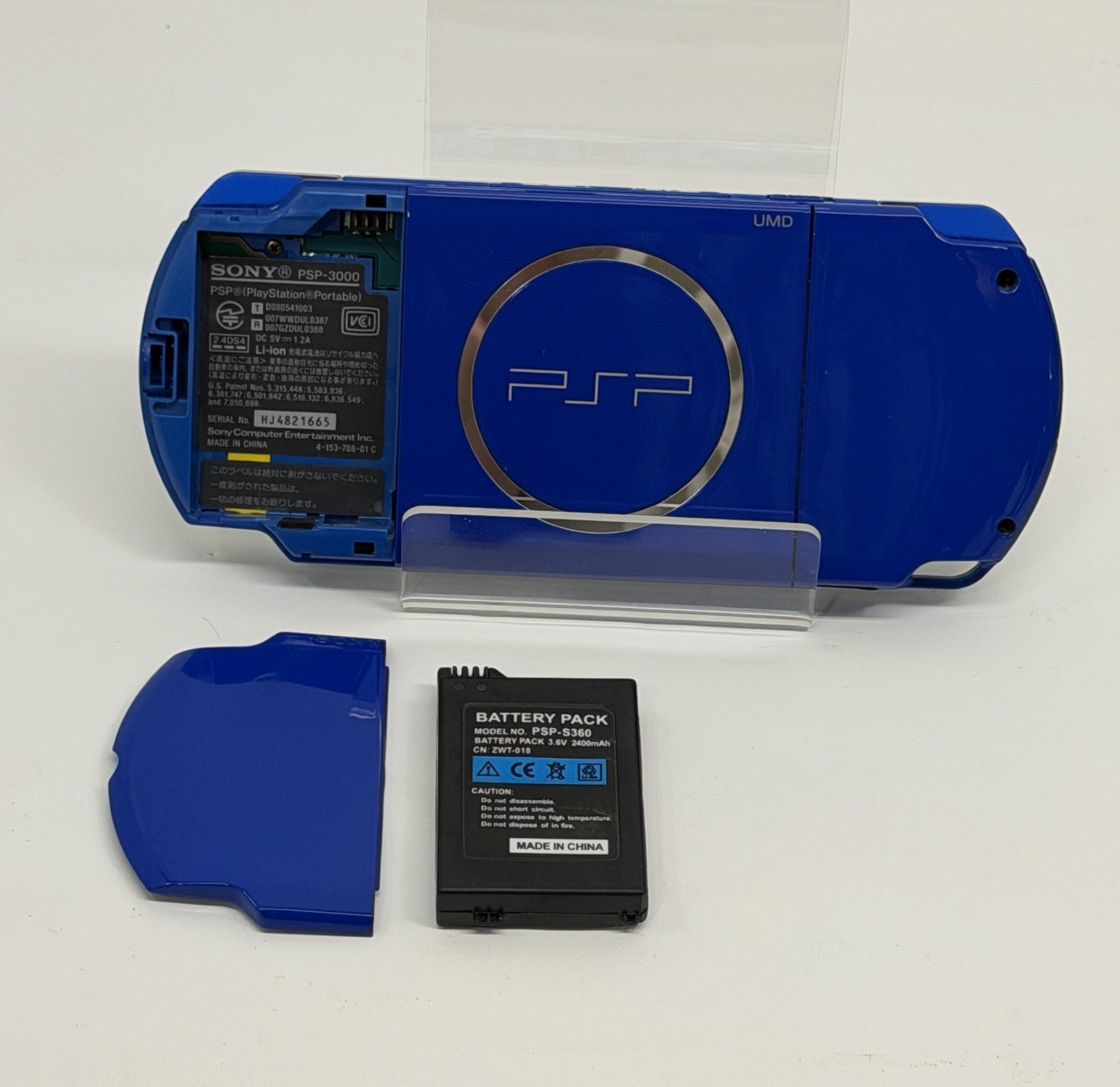 White & Blue Sony PSP 3000 System w Charger, And New Battery Bundle Excellent