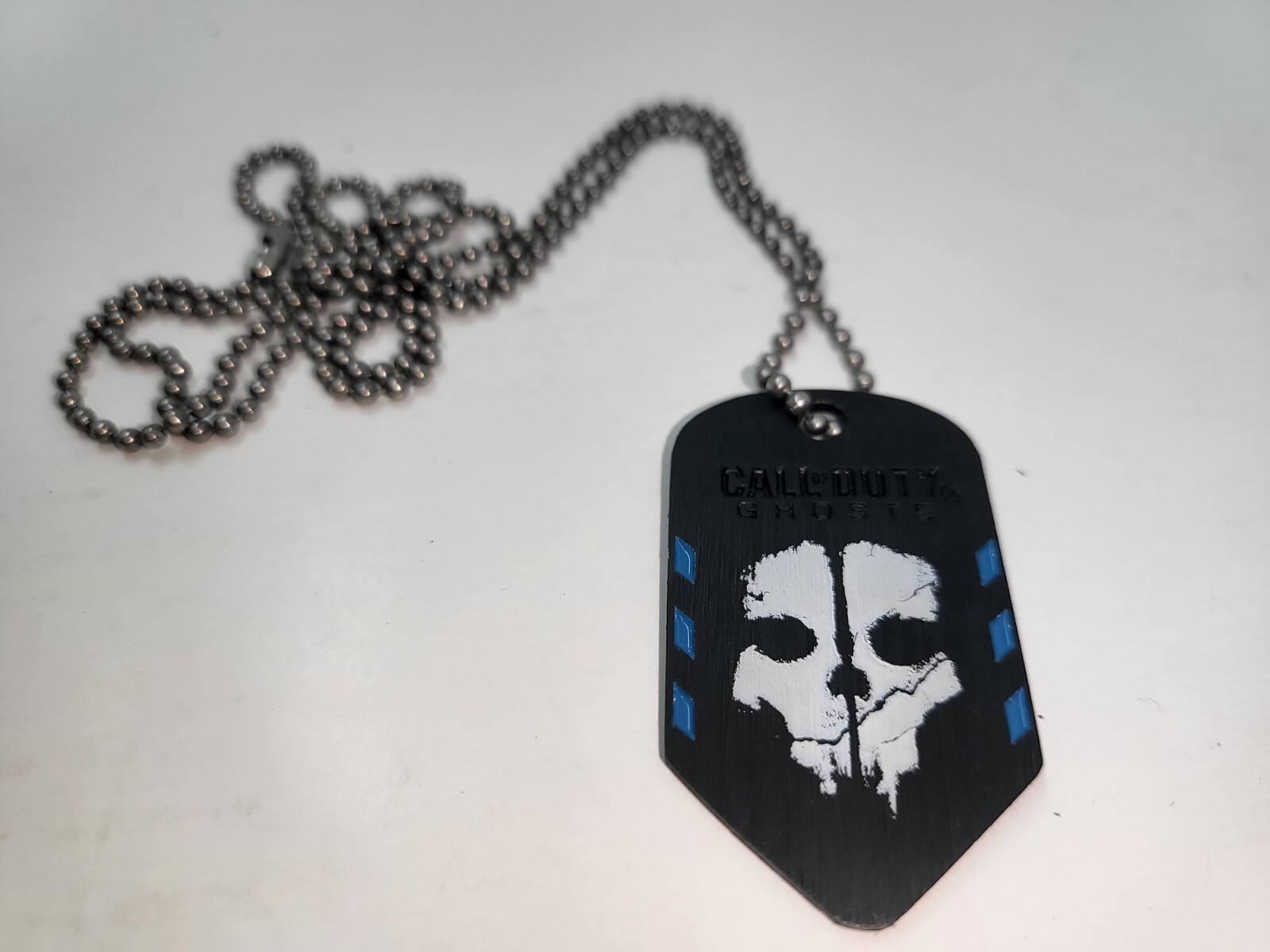 CALL OF DUTY GHOSTS METAL DURABLE DOG TAG W/14″ NECKLACE CHAIN NEW/W DAMAGED BOX