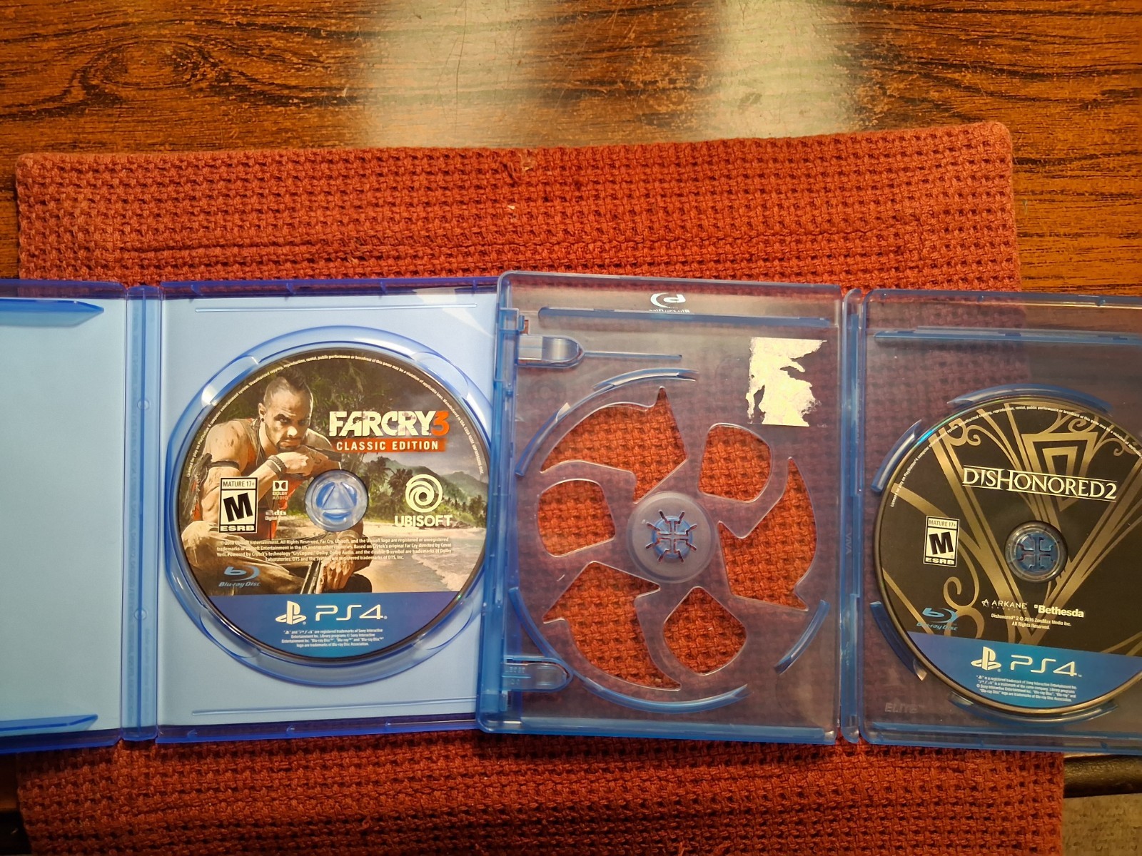 Lot of 2: Far Cry 3 Classic Edition + Dishonored 2 – PS4 Sony Playstation 4