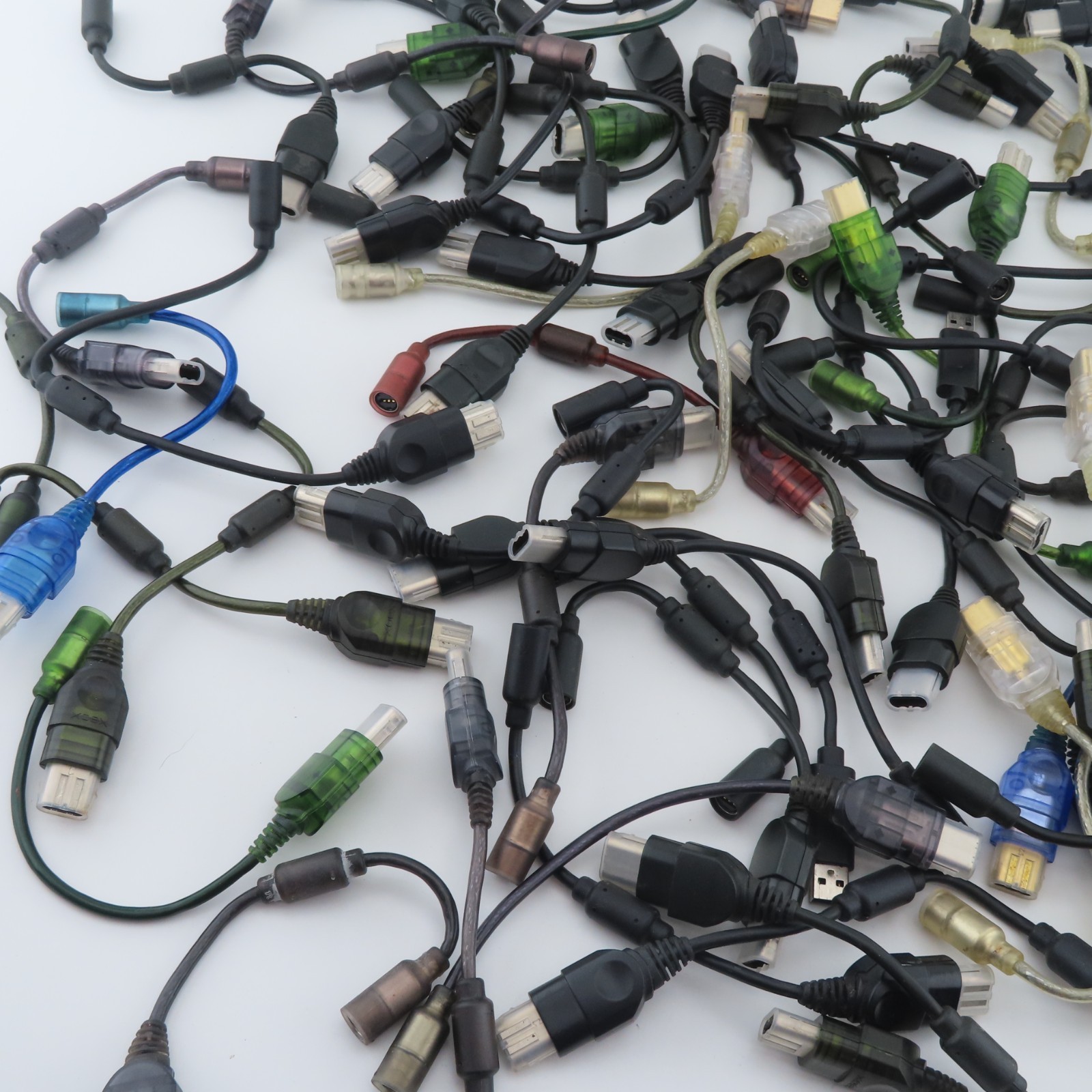Lot of 4 Original Xbox Breakaway Cables – OEM & 3rd Party Mix (Random Pull)