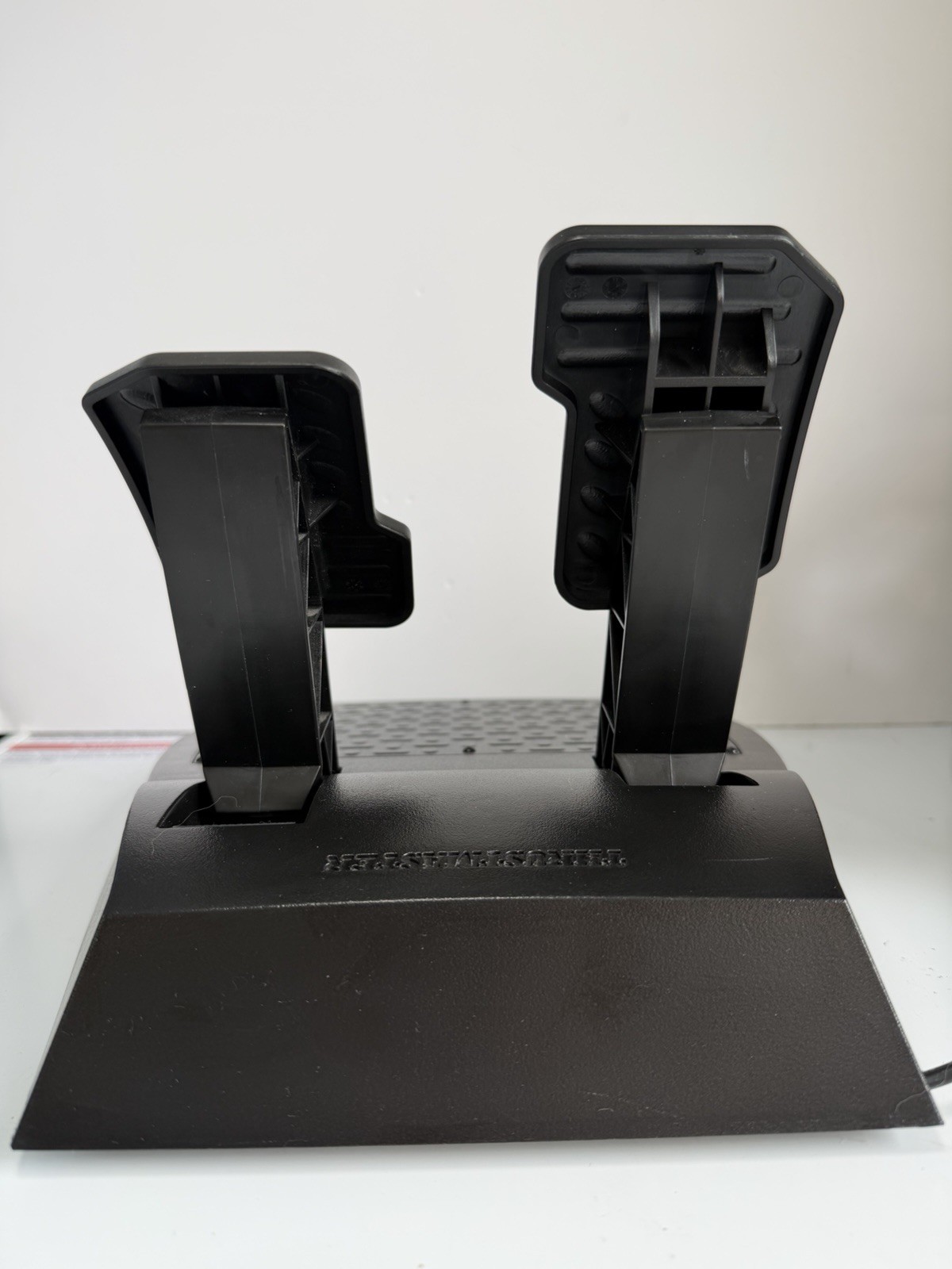 Thrustmaster TMX Force Feedback Racing Wheel w/ Pedals for Xbox One & PC